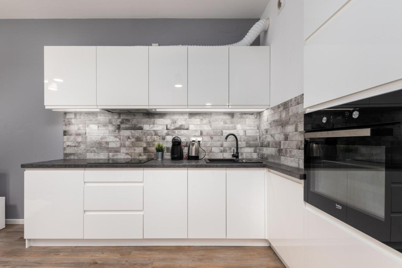 Rakowska 14A 1 Bedroom By Homeprime Varšava Exteriér fotografie
